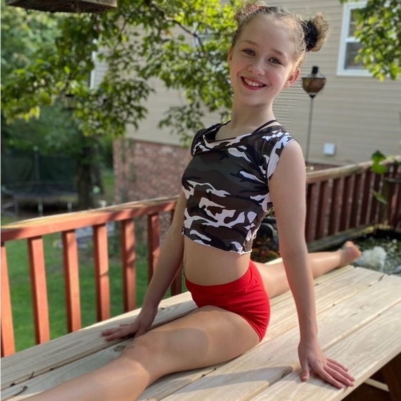 ISP Dancewear Teen Camo Sleeveless Crop Muscle Tee Dance Tank Top Size AXS - Picture 1 of 5